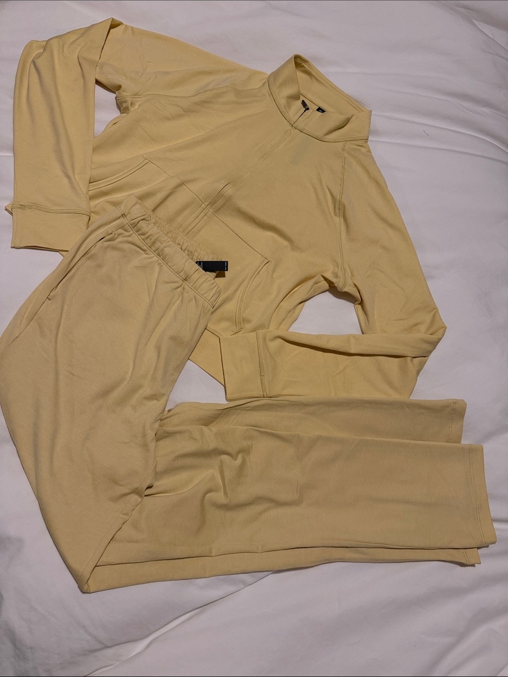 Vuori Yellow Trackjacket (L) + Pants (S)